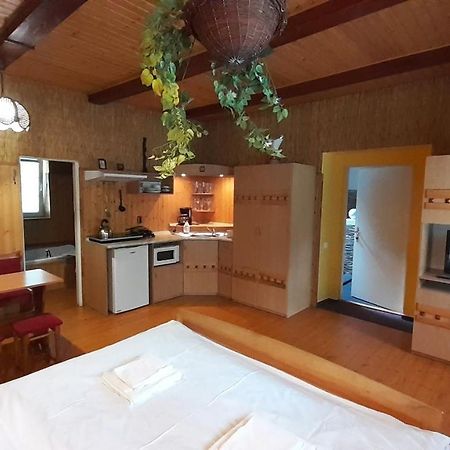 Resort Chribska Apartmany Adri Экстерьер фото
