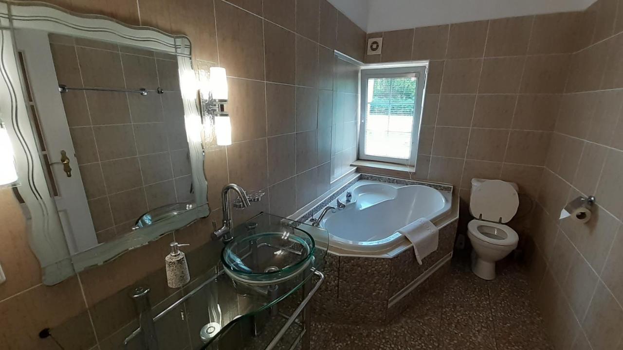 Resort Chribska Apartmany Adri Экстерьер фото