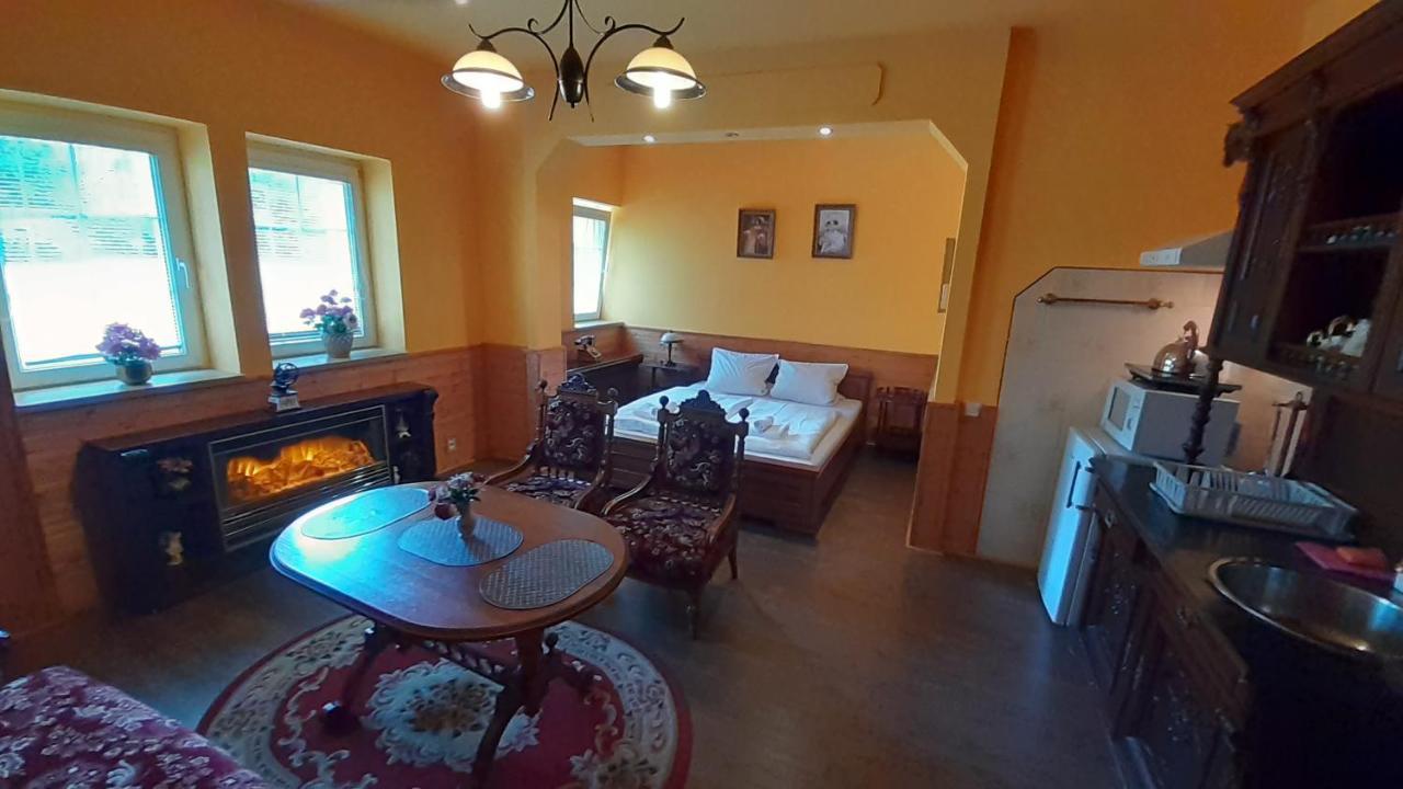 Resort Chribska Apartmany Adri Экстерьер фото