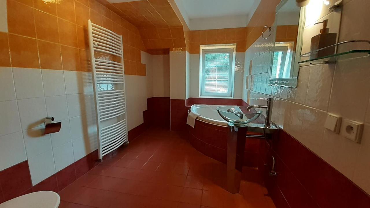 Resort Chribska Apartmany Adri Экстерьер фото