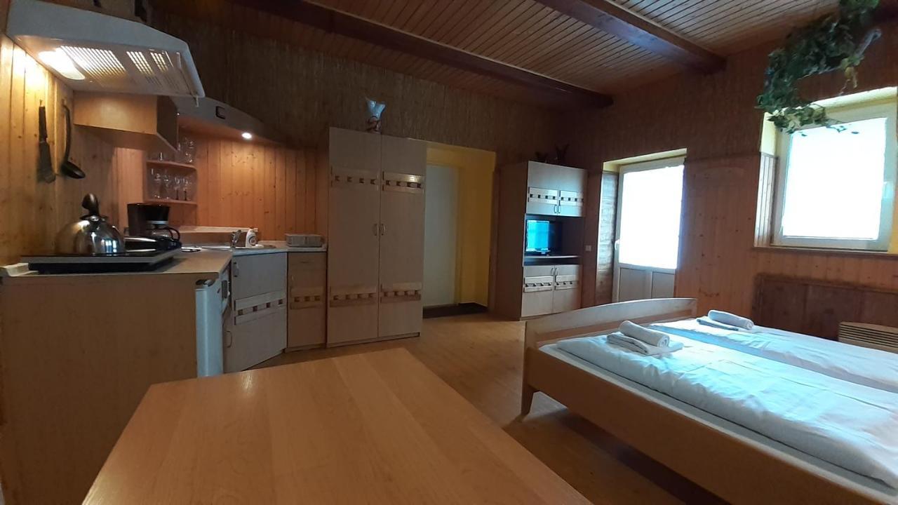 Resort Chribska Apartmany Adri Экстерьер фото